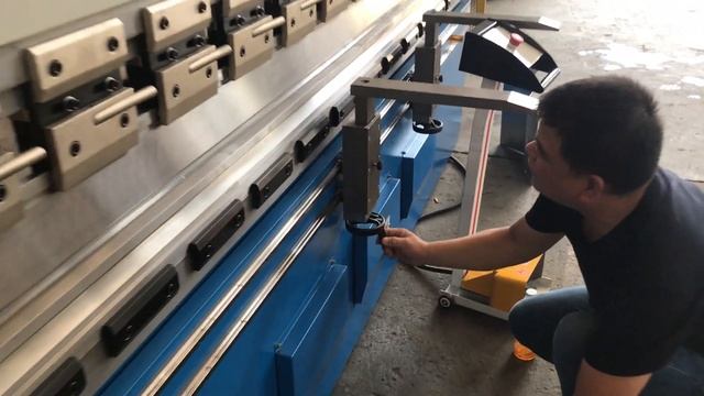 Durmapress WC67K 80T3200 cnc press brake with DA52S cnc control system смотреть онлайн