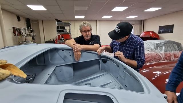 JAGUAR E TYPE ONLY - Excellent workshop in UK