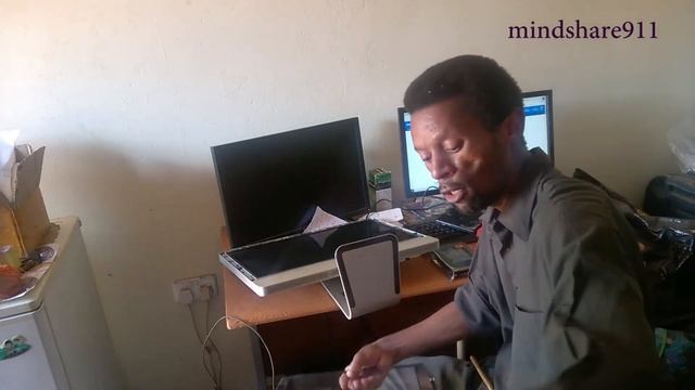 How to remove iMac 2012 screen and change Hard Disk in an African Village смотреть онлайн