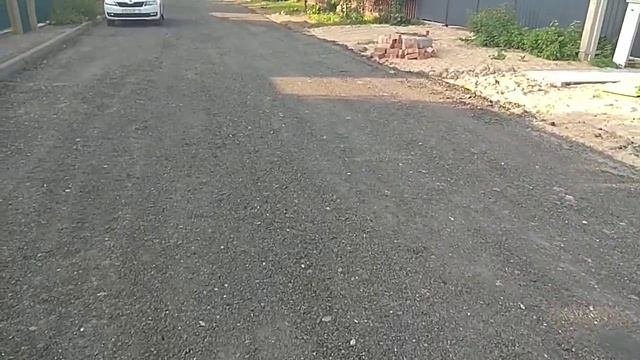 Осмотр дороги и спящих полицейских из асфальтогранулята