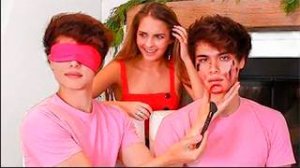 ЗАДАЧА ПО МАКИЯЖУ С ЗАВЯЗАННЫМИ ГЛАЗАМИ - BLINDFOLDED MAKEUP CHALLENGE