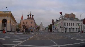 По центру Москвы на машине. Районы Мещанский, Красносельский, Басманный, Таганский. Октябрь 2024