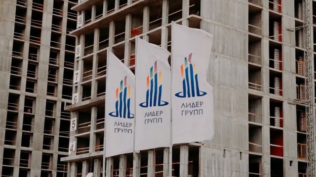 Дефанс Премиум: монтаж первой балки основания верхних этажей (20.08.2021)