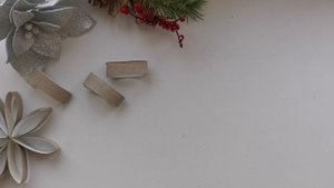 Показываю как сделать новогодний подсвечник из втулок от туалетной бумаги