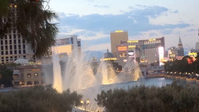 VEGAS STRIP AT NIGHT смотреть онлайн