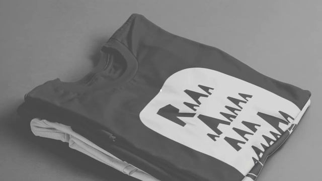 bouncing t shirt stop motion mockup over a white background a13221 смотреть онлайн