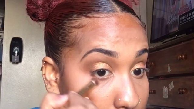 Golden Makeup Tutorial смотреть онлайн