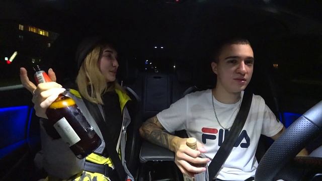 ПЬЯНАЯ ПАССАЖИРКА ПОЦЕЛОВАЛА ТАКСИСТА И ПРИГЛАСИЛА К СЕБЕ ДОМОЙ смотреть онлайн