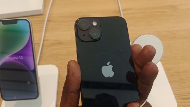 iphone 14 dubai mall apple store смотреть онлайн