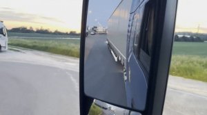 ДЕВОЧКИ ЛЮБЯТ БОЛЬШИЕ грузовики#дальнобой #дальнобойпоевропе #работанафуре #12 колес #Категория Е