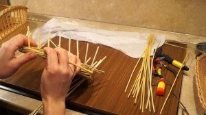 Русская ива. Урок 10. Плетение валика на круглом основании.