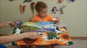 Собираем вместе пазл. Девочка Любава. Doing puzzle together. Little girl lyubava
