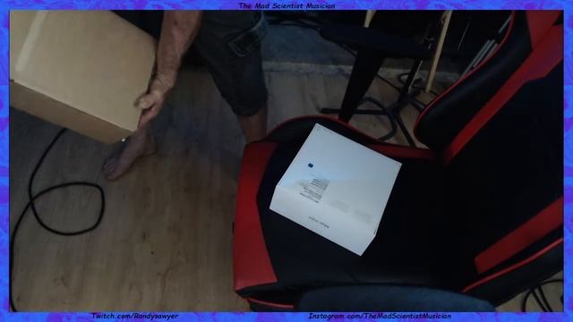 New Mac Mini Unbox. 16GB ram M1 chip смотреть онлайн