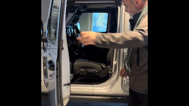 HOT TRADE ALERT! 2021 Jeep Gladiator “Willys” Low KMs!! смотреть онлайн