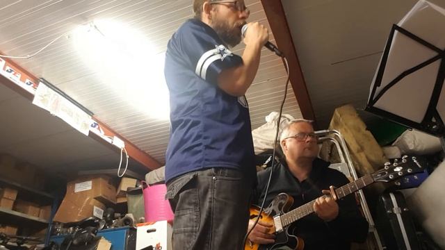 15. The Garage Band. Leonard Cohen cover. Hallelujah. смотреть онлайн