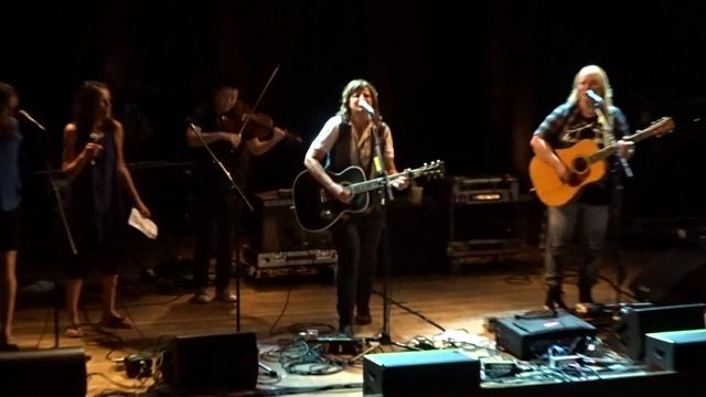 Indigo Girls - Closer to Fine (Live London 29-July-2017) смотреть онлайн
