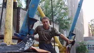 Разбираем кран КБ-403, 2011й год. ( Dismantling the crane )