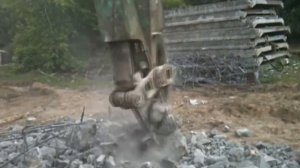 Снос здания экскаватором, Демонтаж