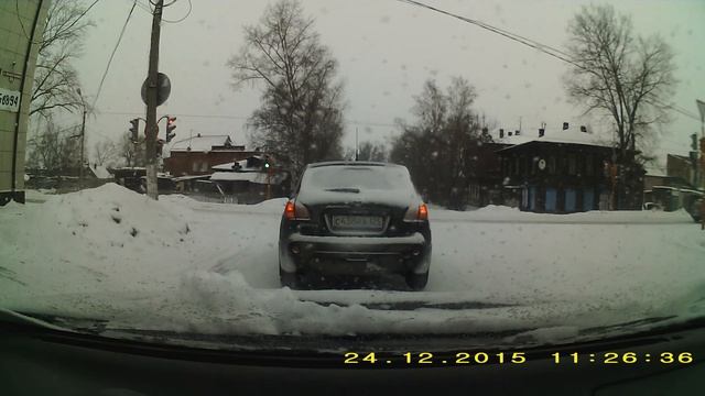 Запись с видео регистратора Intego 235 смотреть онлайн