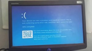 Windows 10 BSOD Season 04 Episode 07 - Angry Russian Gamer smashes keyboard Has BSOD