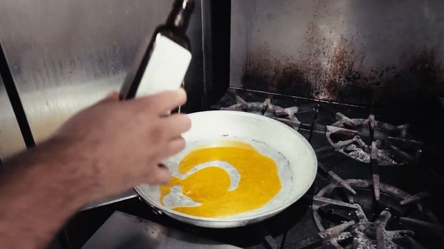 August: Tacos "Al's Pastor" with Char-Broiled Salsa and Calabacitas смотреть онлайн