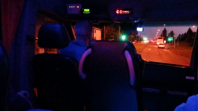 Indoor Tomato Farms, Northern Lights, & Eating Glaciers | ICELAND смотреть онлайн