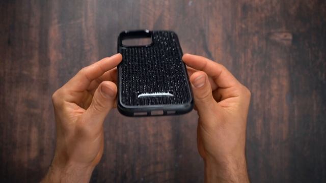 iPhone 15 szériára Max Karl Lagerfeld Rhinestone Plate Metal Logo tok fekete смотреть онлайн