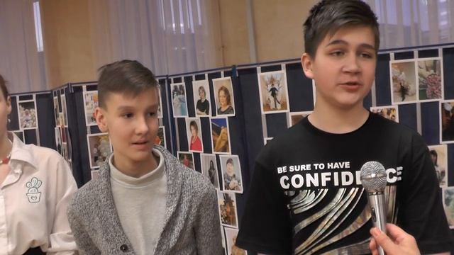 Сюжет - Поздравление с 8 марта смотреть онлайн