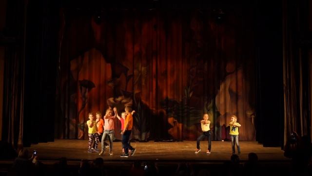Отчетный концерт GS DANCE / 23.05.2017 / 24. Hip-Hop Kids (5-6 лет) + Young Skillz - Полина Ярлыков смотреть онлайн