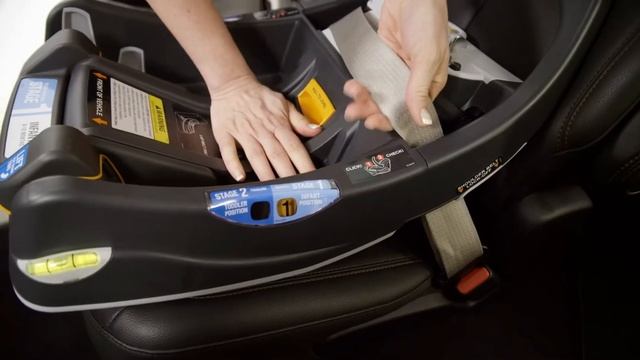 Chicco Fit2 Car Seat - Installing with a seat belt смотреть онлайн