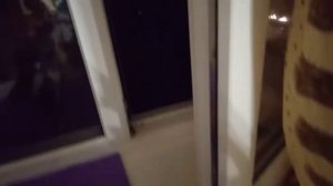 Выбросил телефон в окно не кликбейт