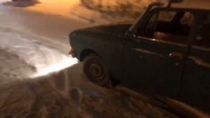Зелёный москвич , вечерние покатушки или успеть дать угла пока снег не растаял)))