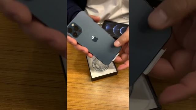 Unboxing iPhone 12 pro max Pacific Blue смотреть онлайн