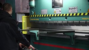 Листогибочный пресс 1330