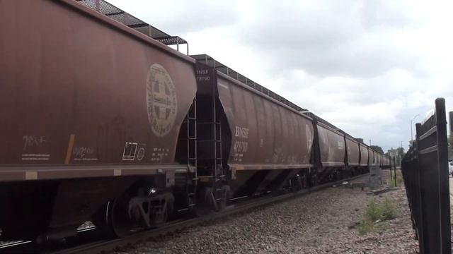 BNSF #7125 Leads WB Grain Trian with Executive MAC on DPU. Olathe, KS 6/10/23 смотреть онлайн