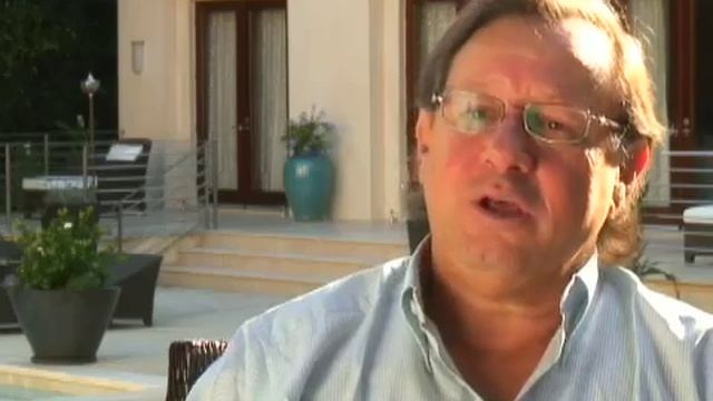 Fred Rosen CEO of Ticketmaster Explains High Service Charges смотреть онлайн