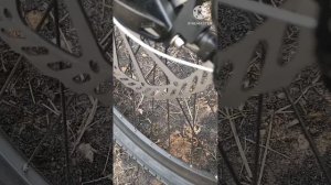 медные тормозные колодки для велосипеда.