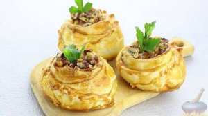 Эффектная закуска.
ВОЛОВАНЫ С СЫРОМ