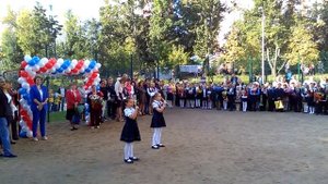 Жизнь Веронички.Песня первоклашки всюду первоклашки. 🐏🎈🗼🏫🎓