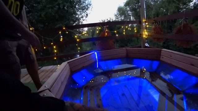 ПАРИМСЯ В БАНЕ С ГОЛЫМИ. КАТАЕМСЯ НА КВАДРАЦИКЛАХ ПО ТАРУСА смотреть онлайн