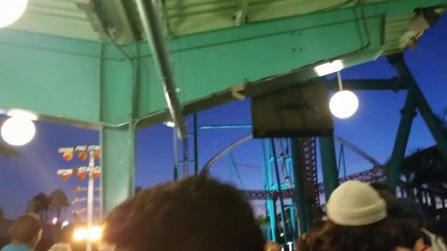 Xcelerator fails to make it over the hump after dispatch at Knott's Berry Farm all day long. смотреть онлайн