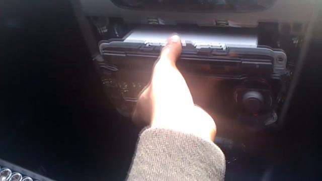 Seat Leon FR CR Face lift Taking apart the Stock CD player смотреть онлайн