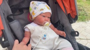 VLOG с куклой реборн Ариной /первый йогурт /купаемся