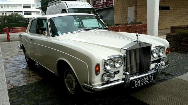 Rolls-Royce Corniche Coupé смотреть онлайн