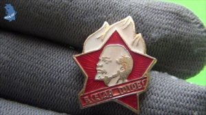Значок пионеров Всегда готов ! образца 1967 года в белом цветовом исполнении Белорусская ССР. #654