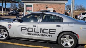 На чем ездят полицейские в США. Миссури, Сэнт Луис. #lifeinusa #cars #dodgecharger