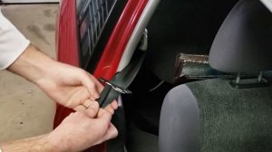 How to fix a twisted seat belt -- in TWO MINUTES!