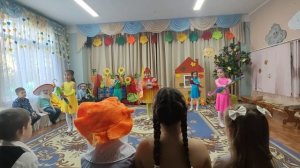 Праздник осени - группа Почемучки