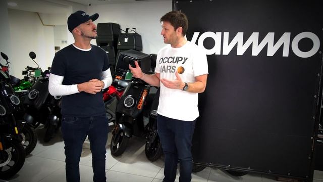 ILIMITADA? Aluguel de moto elétrica + troca de baterias + moto RESERVA! Quer mais? VAMMO de NIU смотреть онлайн