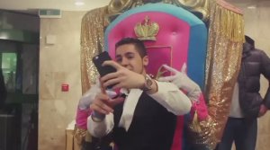 ЖИВАЯ МЕБЕЛЬ НА WELCOME- ТО «ШоуГрад» 8(911)921-52-62 Организация и проведения шоу СПб!